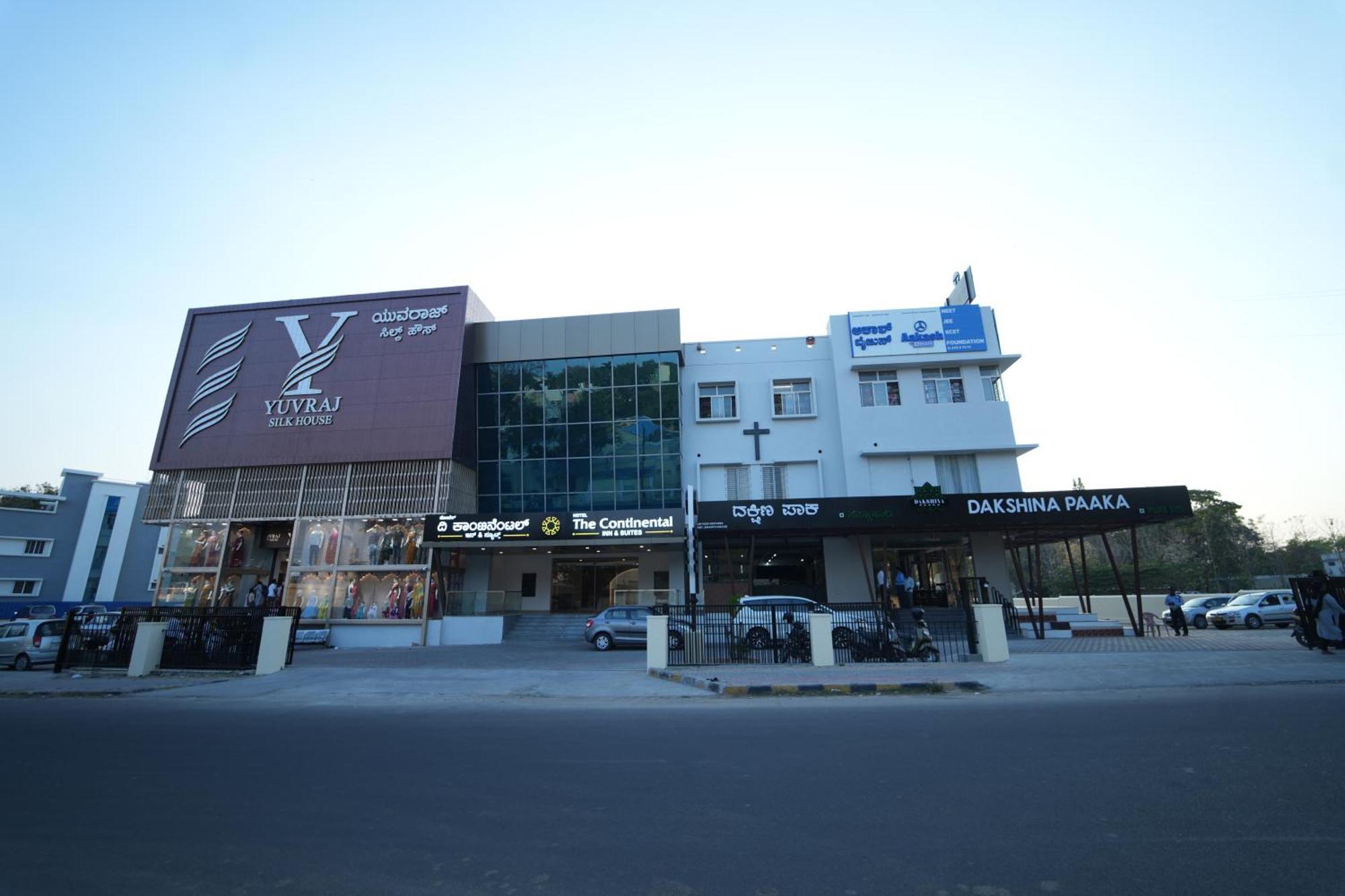 The Continental Inn & Suites Mysore Exteriör bild
